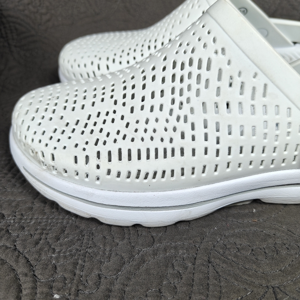 SKECHERS Foamies Go Walk Clog White Synthetic Slip On Women's Shoe Size 9.5 - Picture 3 of 8